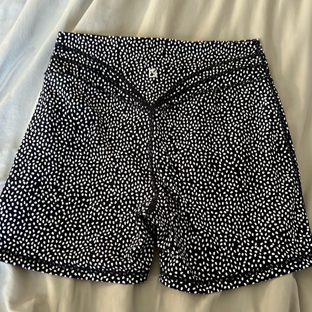 Buffbunny Legacy 4’ bike shorts, new, never worn. Perfect condition.